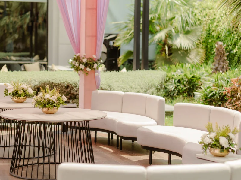 soluzioni-di-arredamento-eleganti-per-giardini-terrazzi-e-piscine-a-como