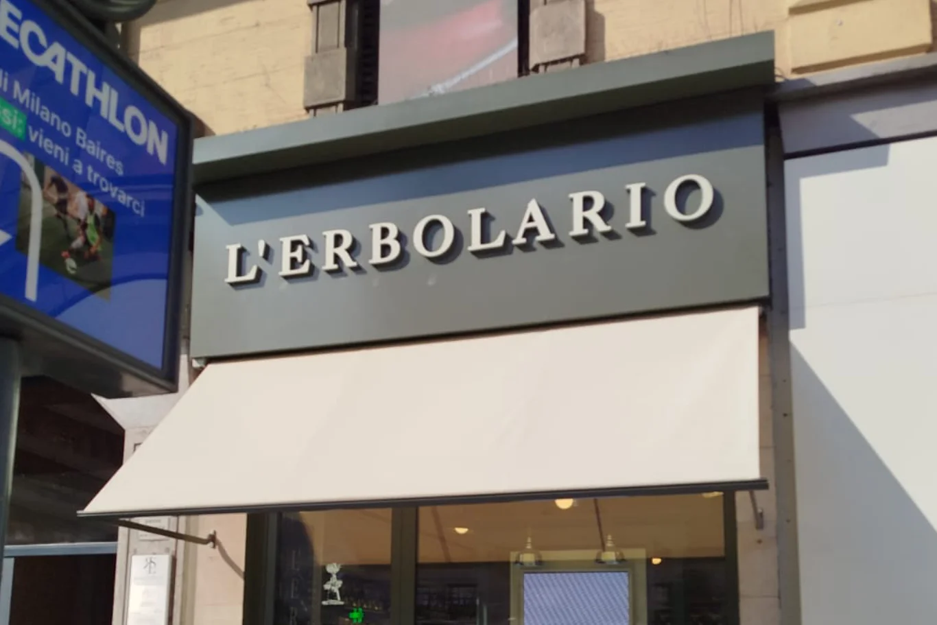 installazione-tende-da-sole-erbolario-7