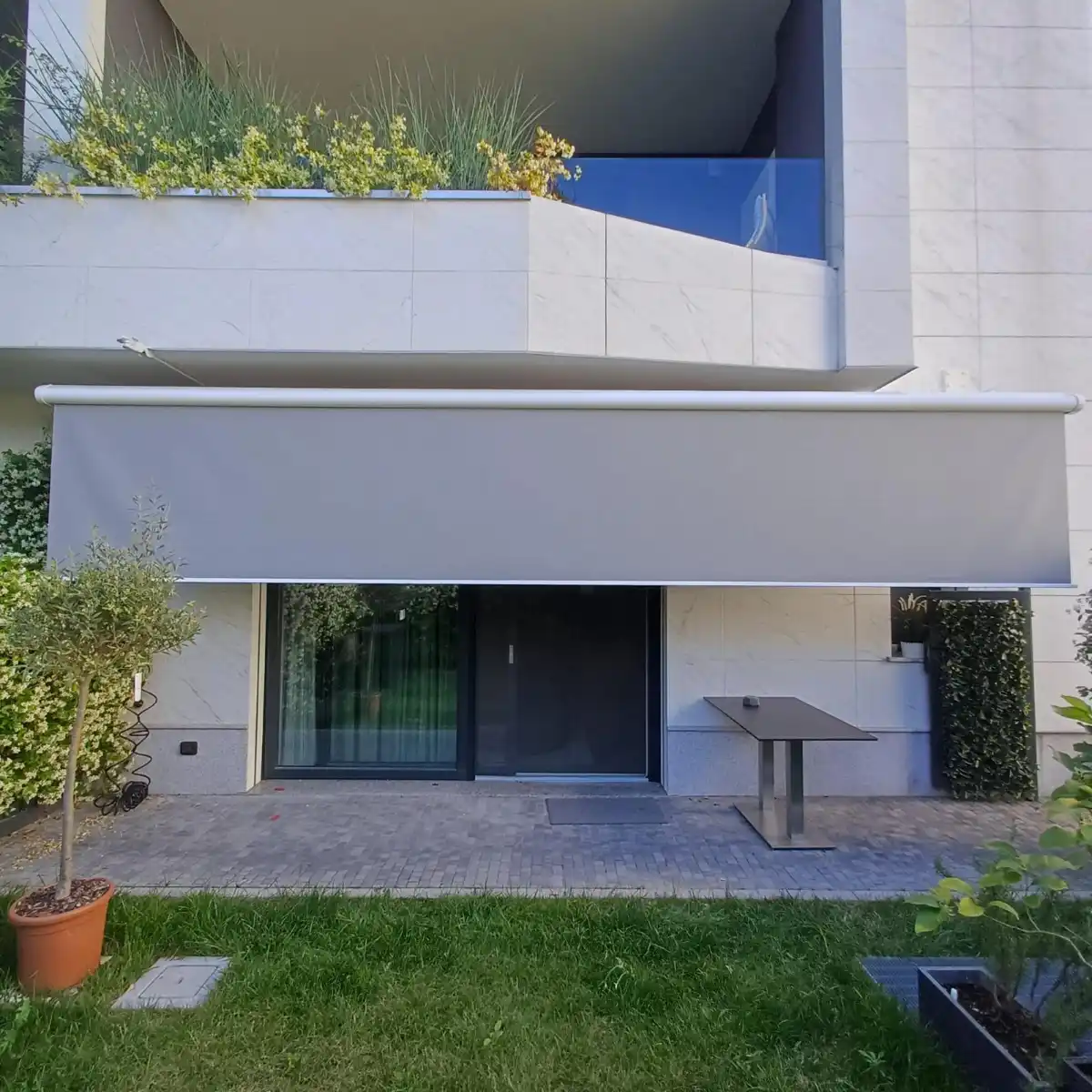 installazione-tende-da-sole-markilux-casa-privata-4